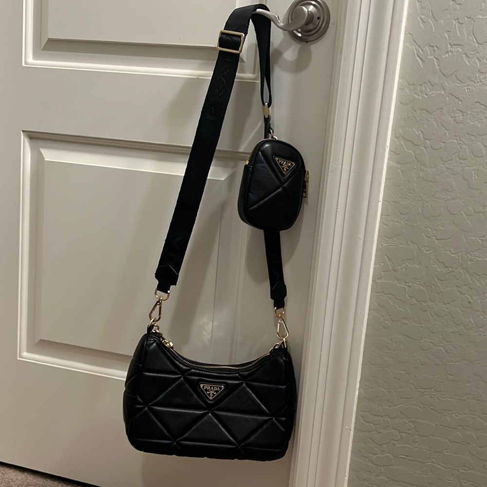 Small black shoulder crossbody bag with pouch